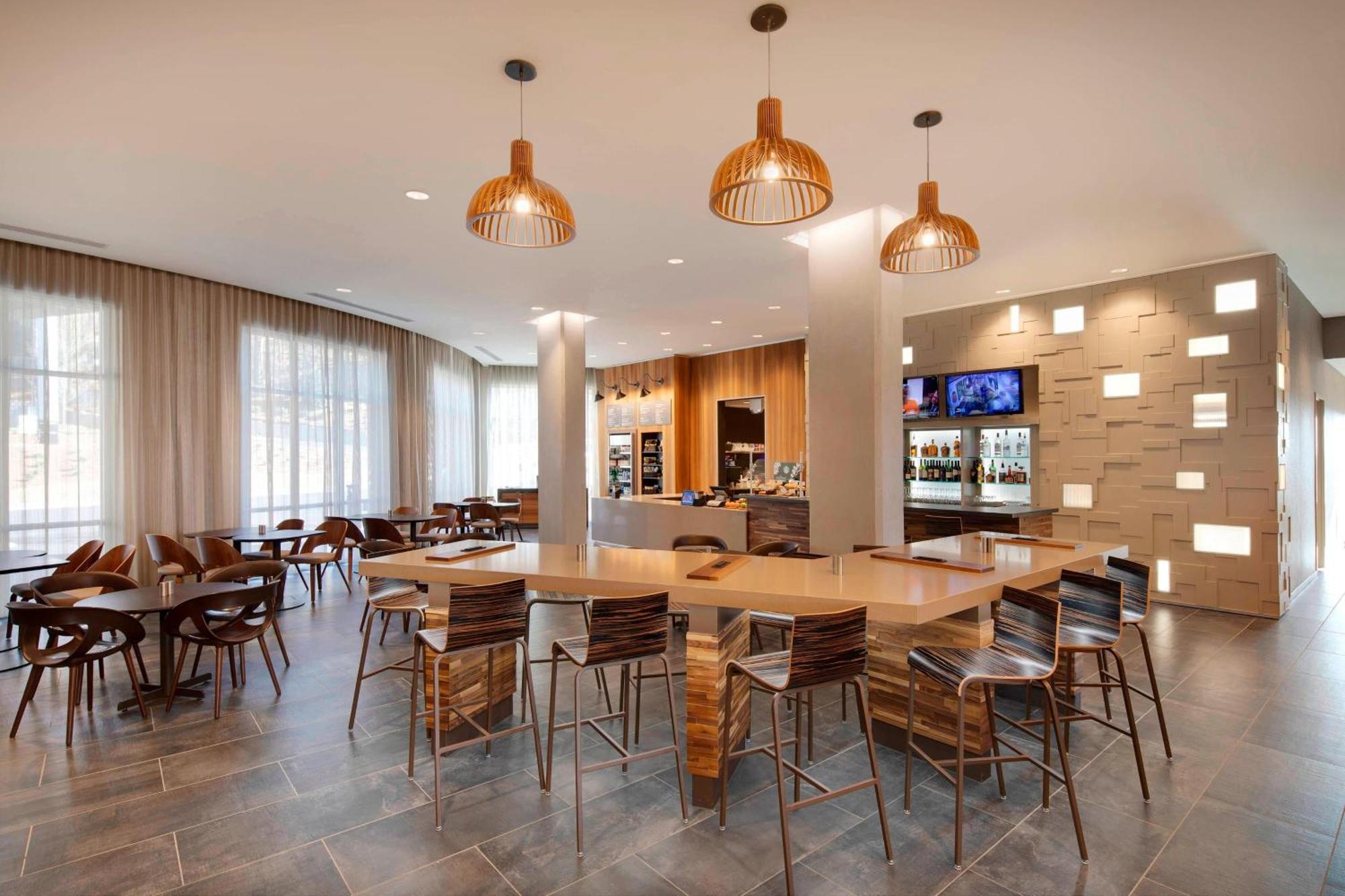 Courtyard By Marriott Atlanta Vinings/Galleria Smyrna Exterior photo